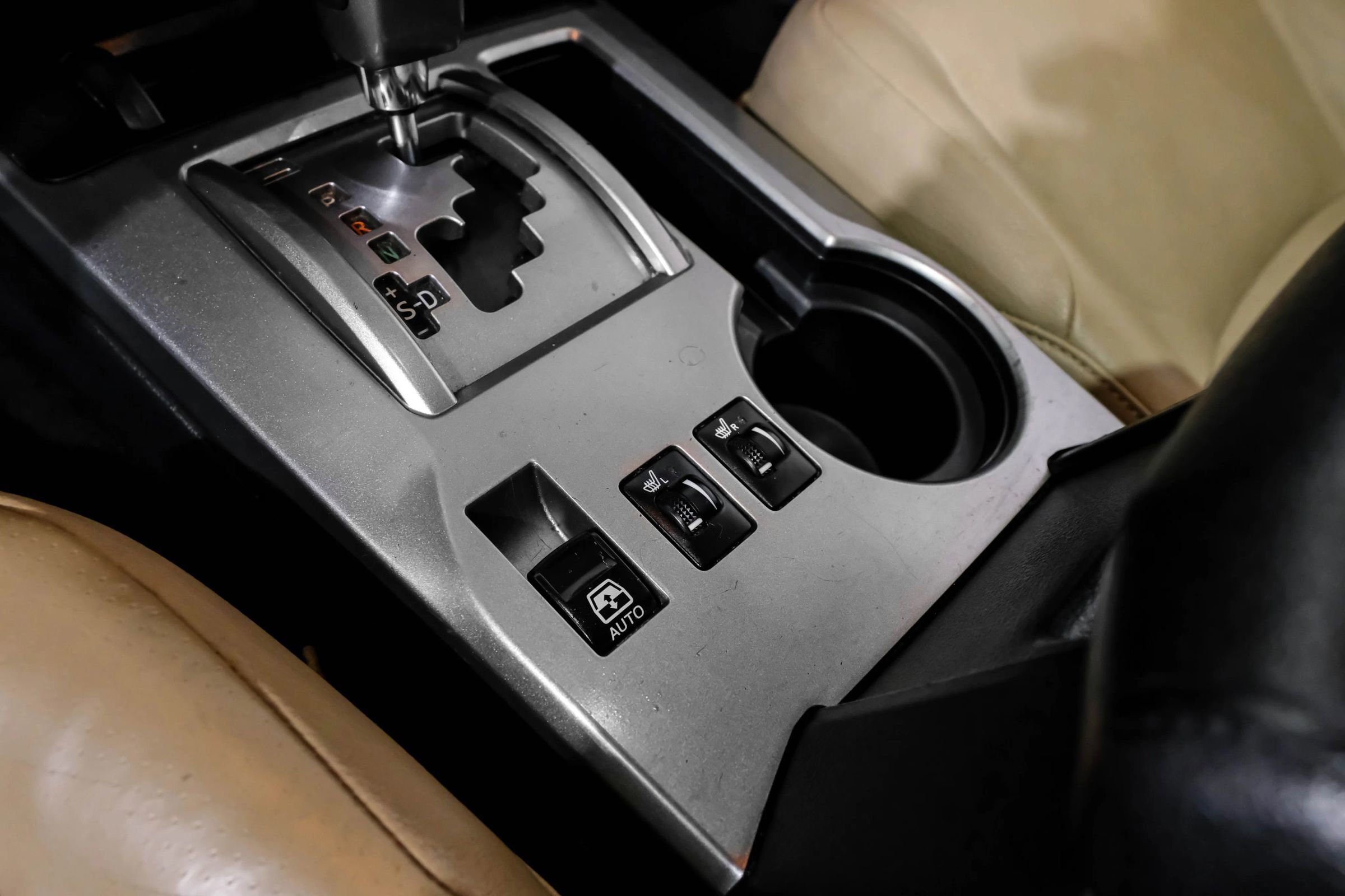 Used 2012 Toyota 4Runner Limited image 33