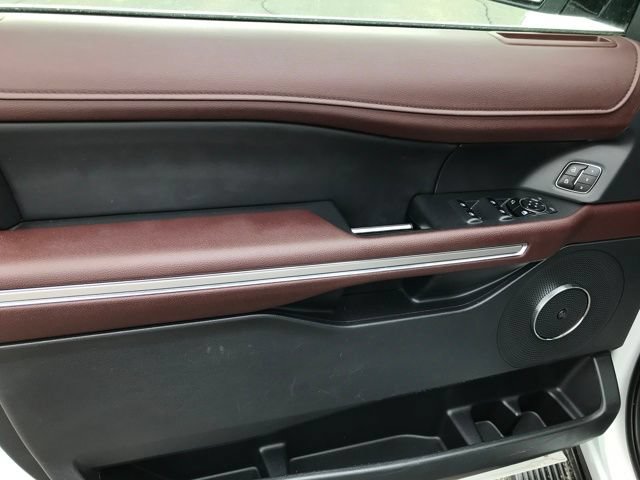 Used 2024 Ford Expedition Limited AWD/4WD image 17