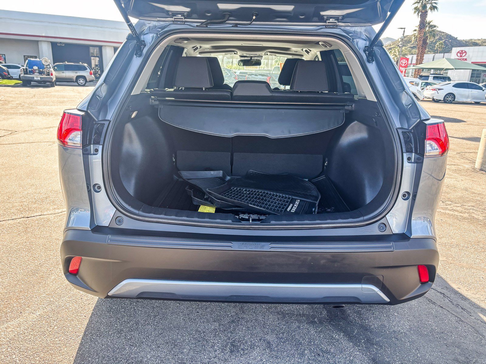Used 2024 Toyota Corolla Cross LE w/ Moonroof Package FWD image 13