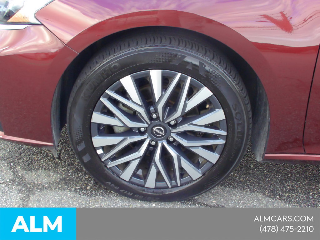 Used 2025 Nissan Altima 2.5 SV FWD image 10