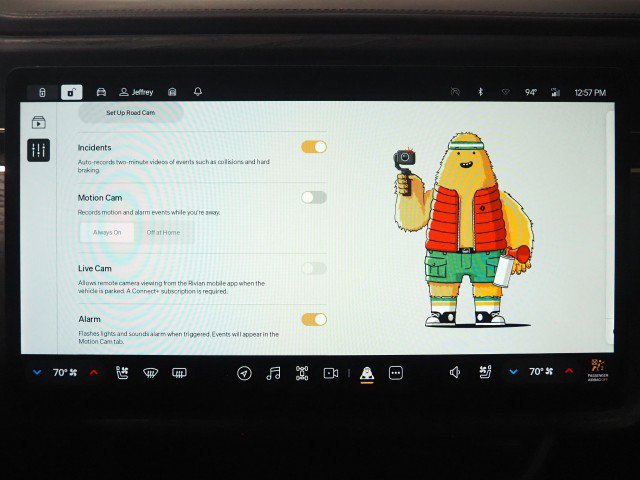 Used 2024 Rivian R1S Adventure AWD/4WD image 43