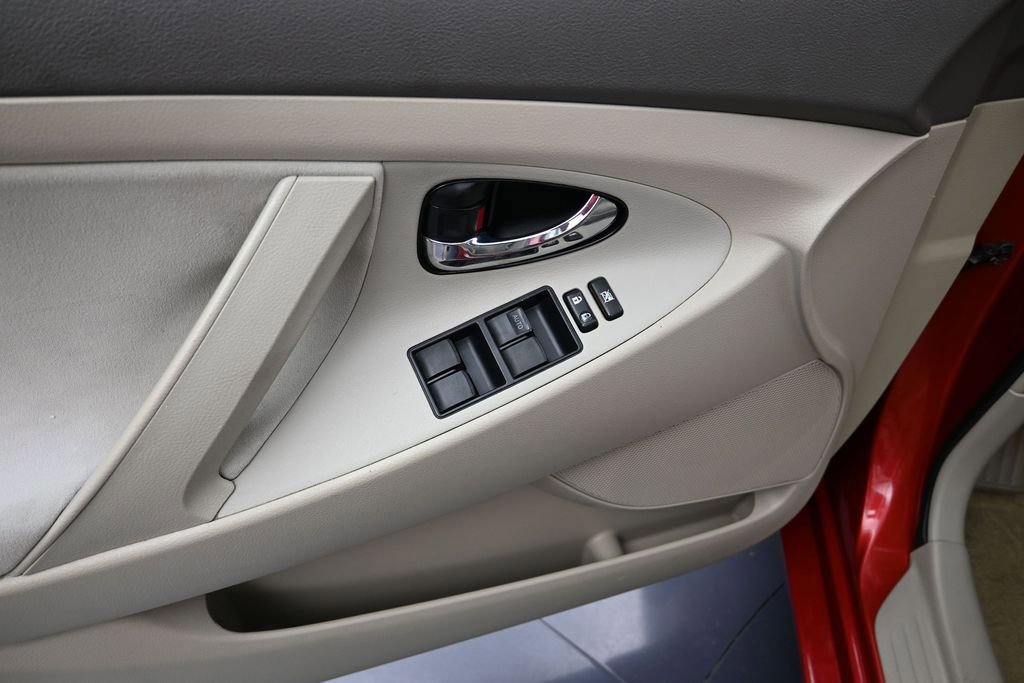 Used 2009 Toyota Camry LE FWD image 11