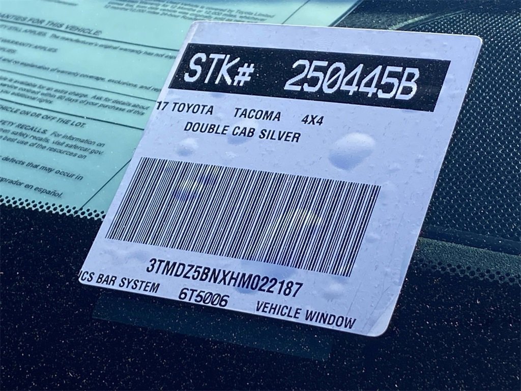 Certified 2017 Toyota Tacoma TRD Off-Road image 36