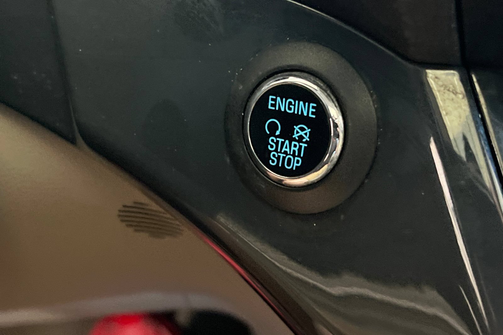 Used 2014 Ford Escape Titanium w/ Equipment Group 401A AWD/4WD image 23