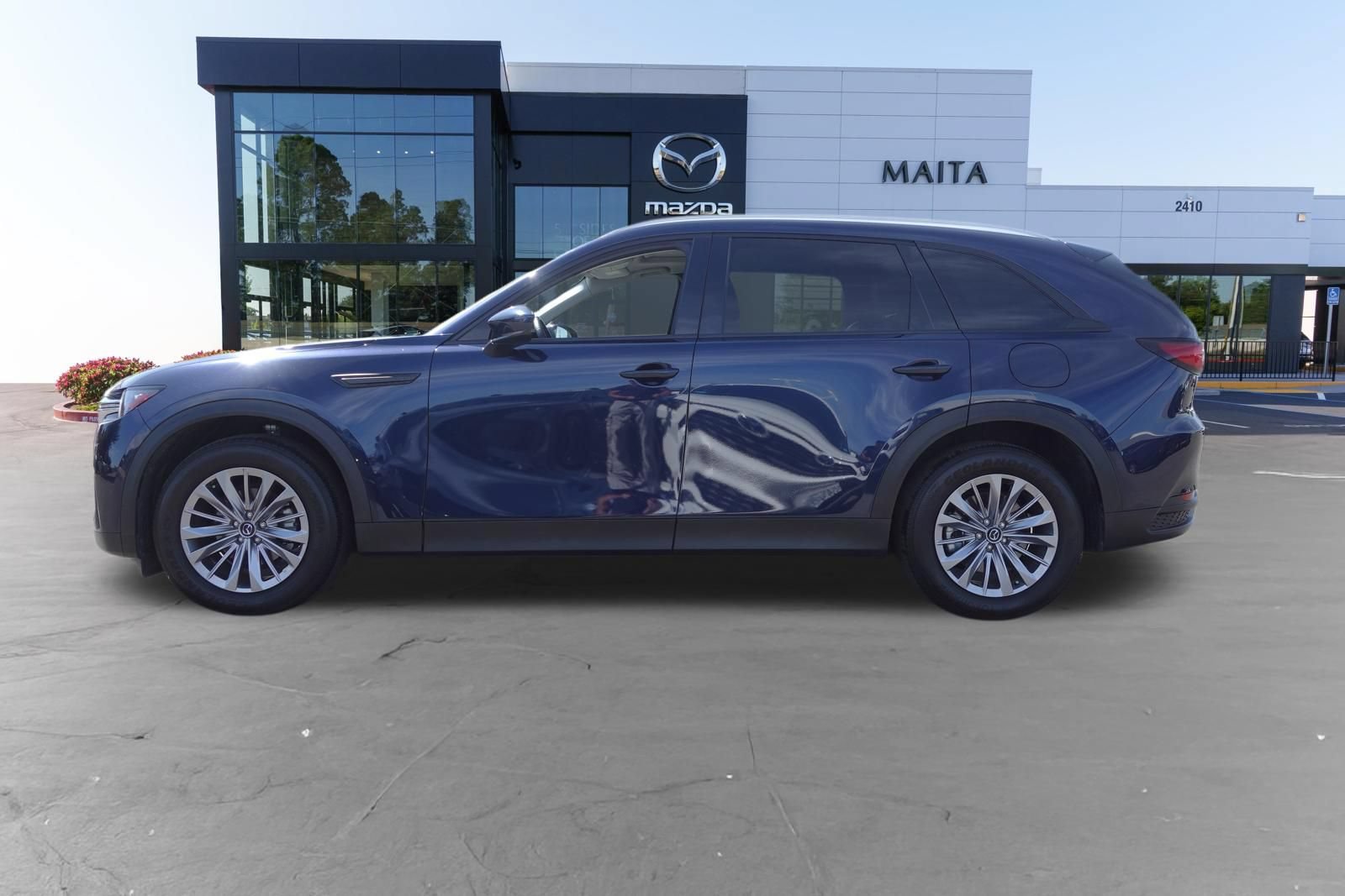 Certified 2024 MAZDA CX-90 3.3 Turbo w/ Preferred Plus AWD/4WD image 31