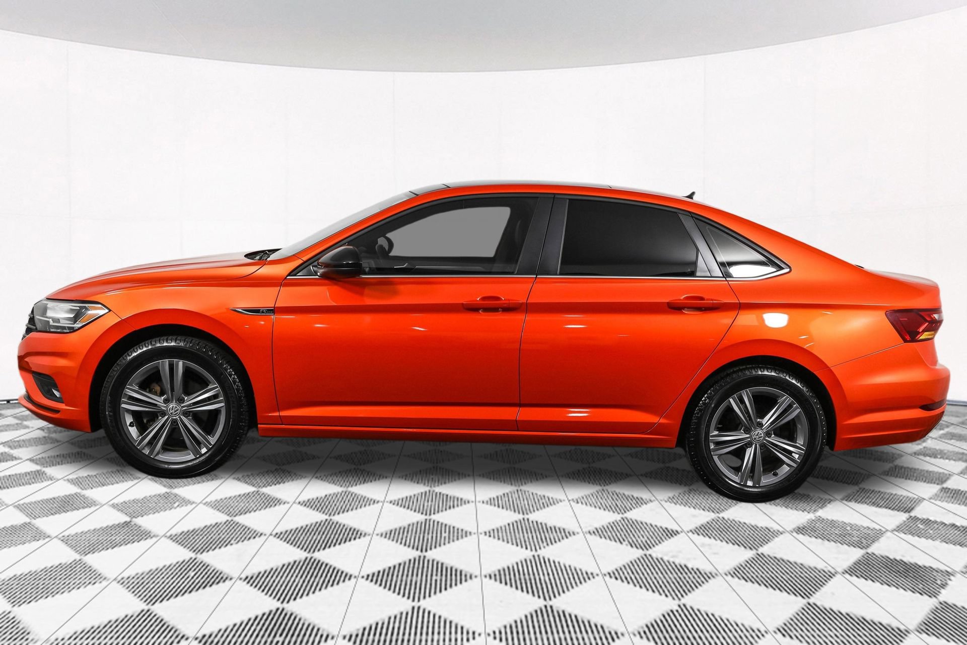 Used 2019 Volkswagen Jetta R-Line w/ R-Line Cold Weather Package FWD image 19