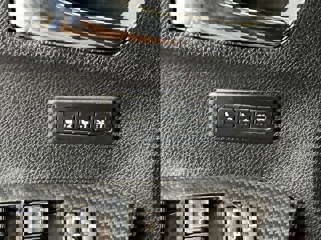 Used 2015 Toyota RAV4 Limited w/ Technology Package image 28