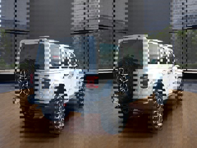 Used 2025 Jeep Wrangler Sahara image 5