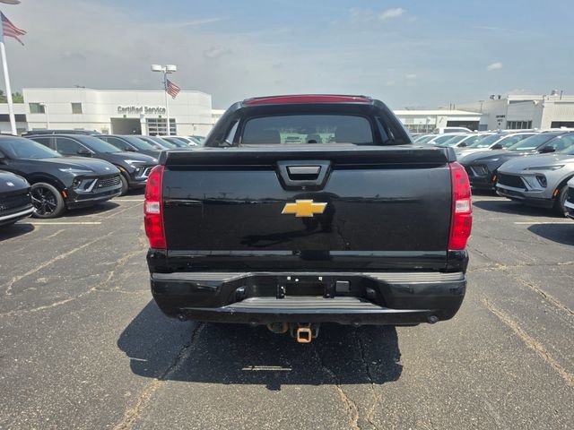 Used 2012 Chevrolet Avalanche LT w/ All-Star Edition AWD/4WD image 4