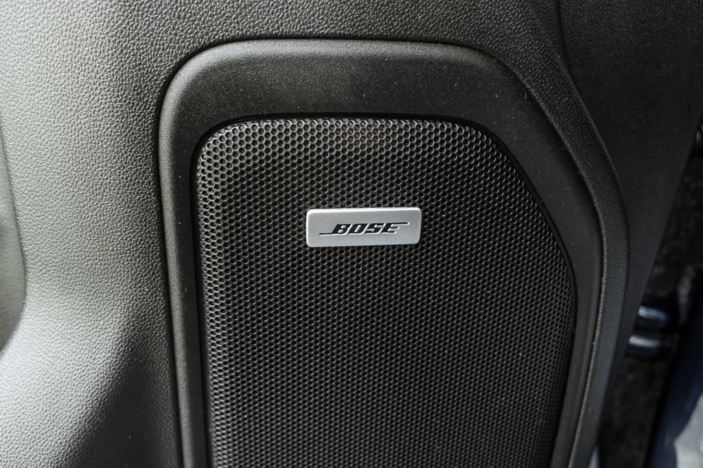 Used 2021 Chevrolet Silverado 1500 LT Trail Boss w/ Convenience Package II AWD/4WD image 16