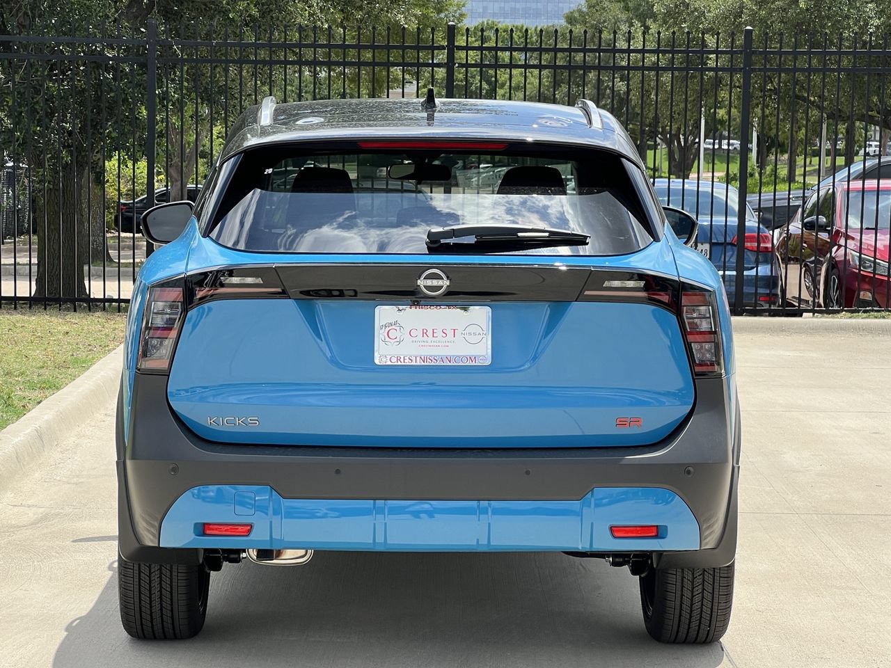 New 2026 Nissan Kicks SR w/ SR Premium Package FWD image 5