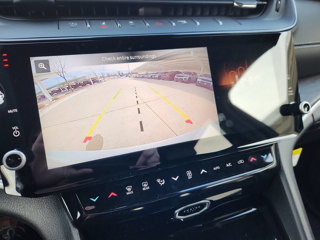 New 2026 Jeep Grand Cherokee Altitude AWD/4WD image 16
