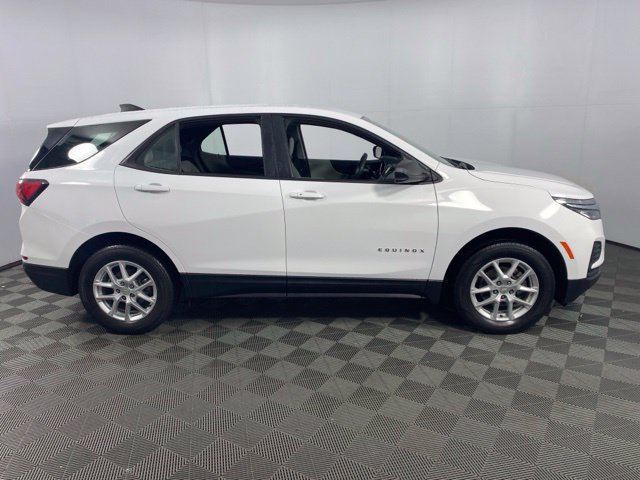 Used 2024 Chevrolet Equinox LS w/ Driver Confidence II Package AWD/4WD image 8