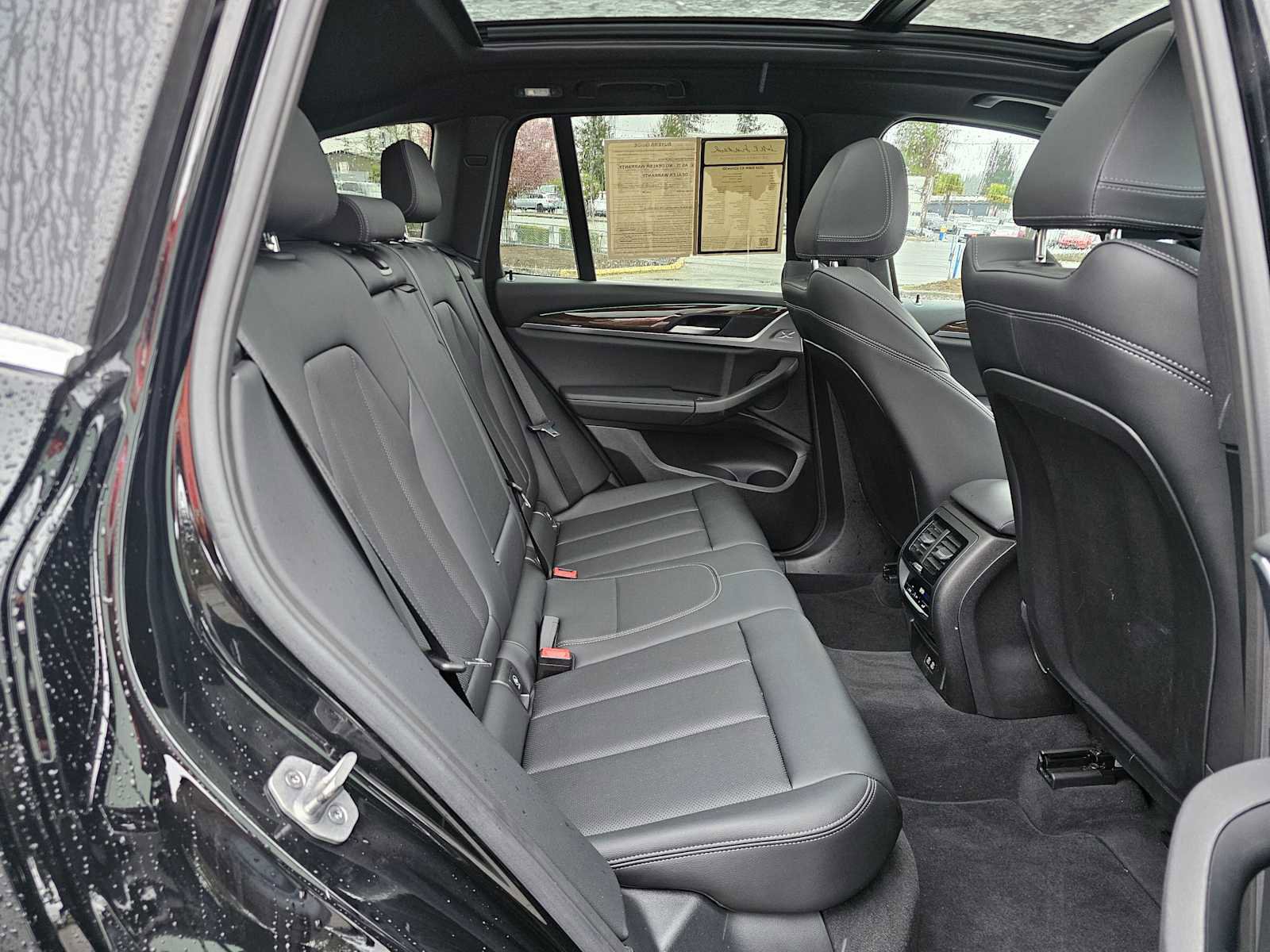 Used 2024 BMW X3 xDrive30i AWD/4WD image 12