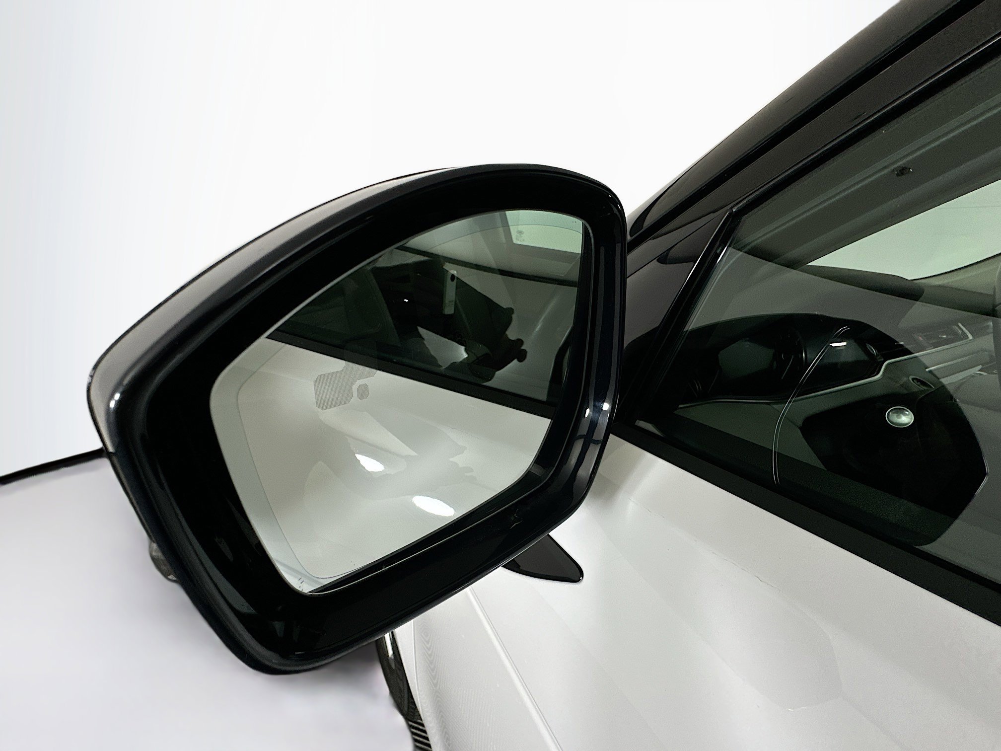 Used 2023 Land Rover Range Rover Evoque S image 16