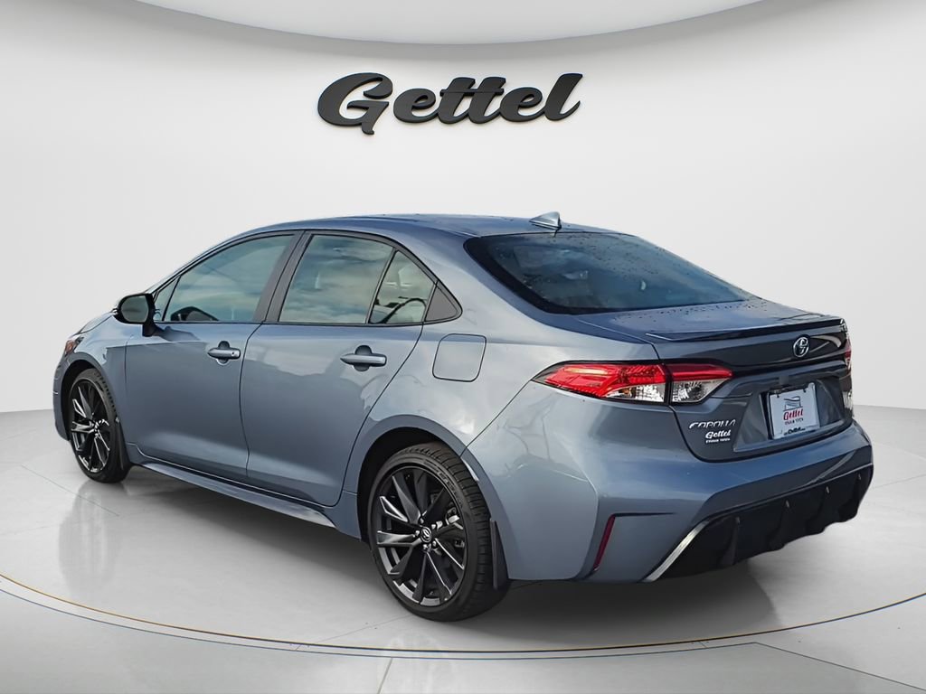 Used 2024 Toyota Corolla SE image 3
