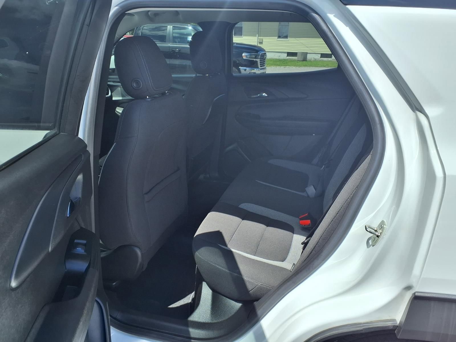 Used 2023 Chevrolet TrailBlazer LT w/ Convenience Package AWD/4WD image 23