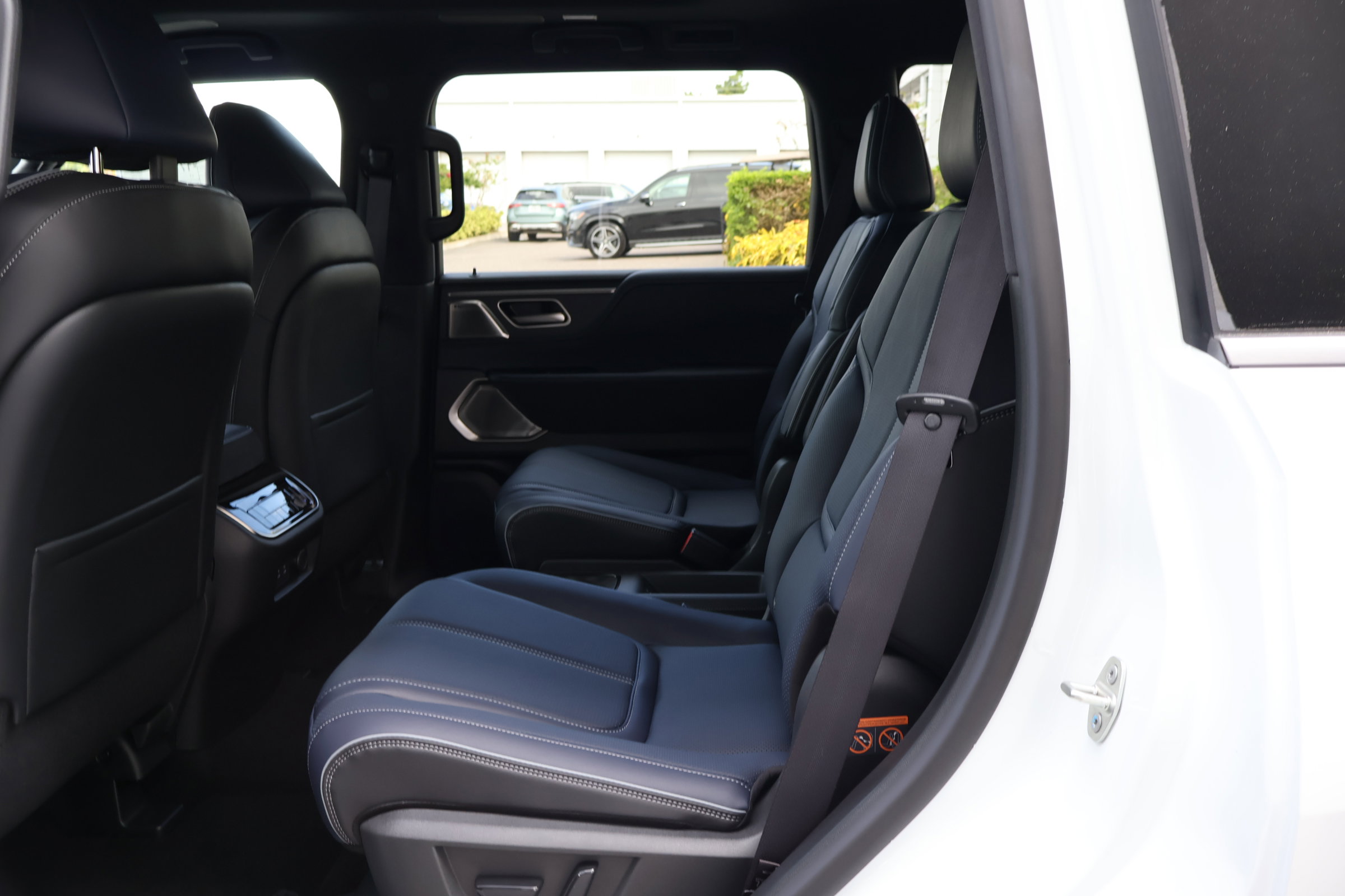 New 2026 INFINITI QX80 4WD image 16