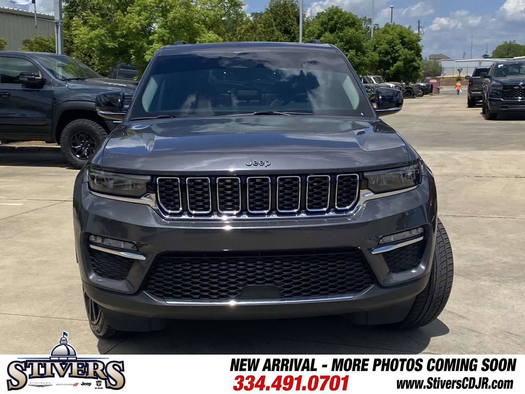 Used 2022 Jeep Grand Cherokee Limited RWD image 2