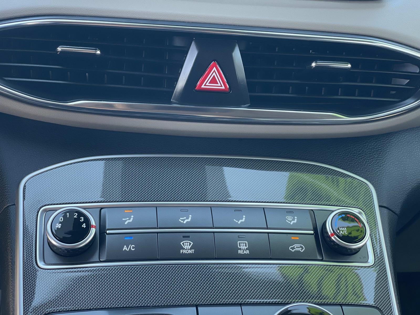 Certified 2023 Hyundai Santa Fe SE image 13