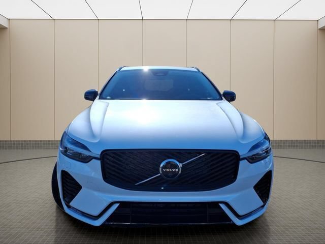 New 2026 Volvo XC60 B5 Plus w/ Protection Package Premier AWD/4WD image 4