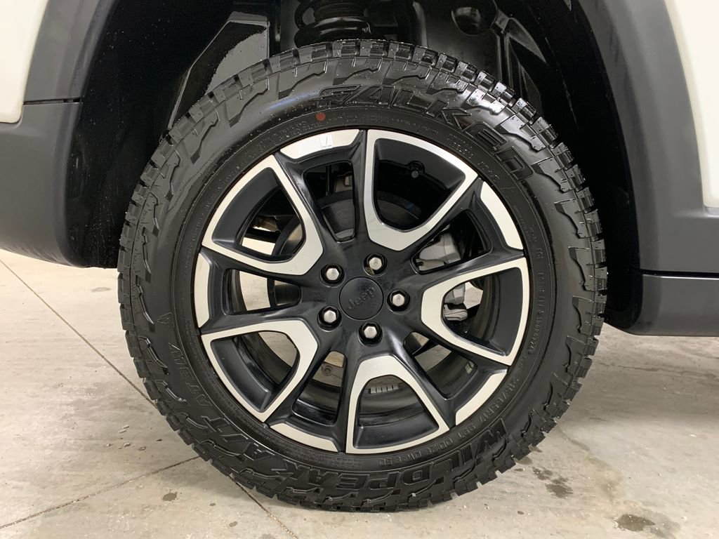 Used 2024 Jeep Compass Trailhawk image 23