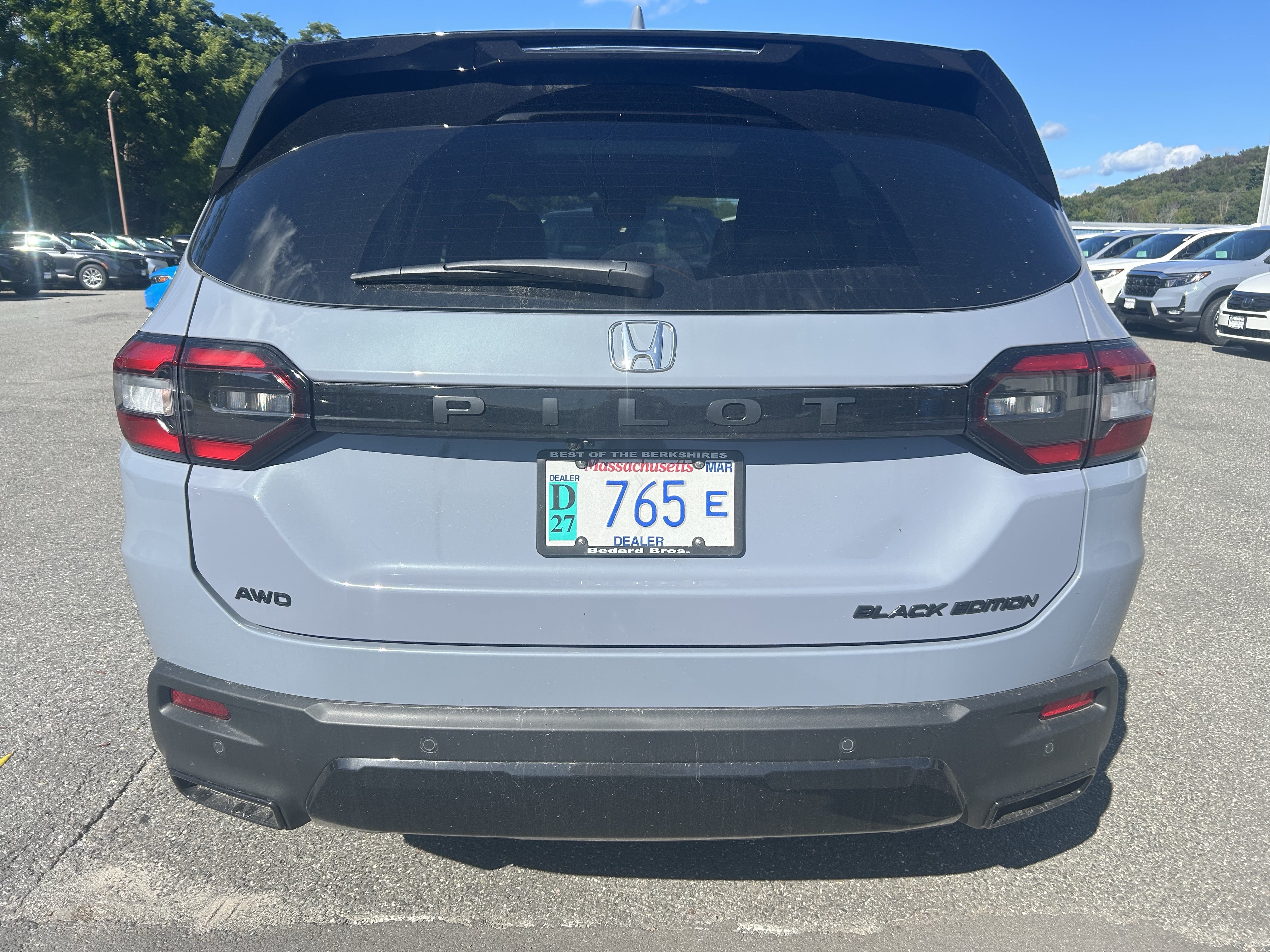 New 2026 Honda Pilot Black Edition image 4