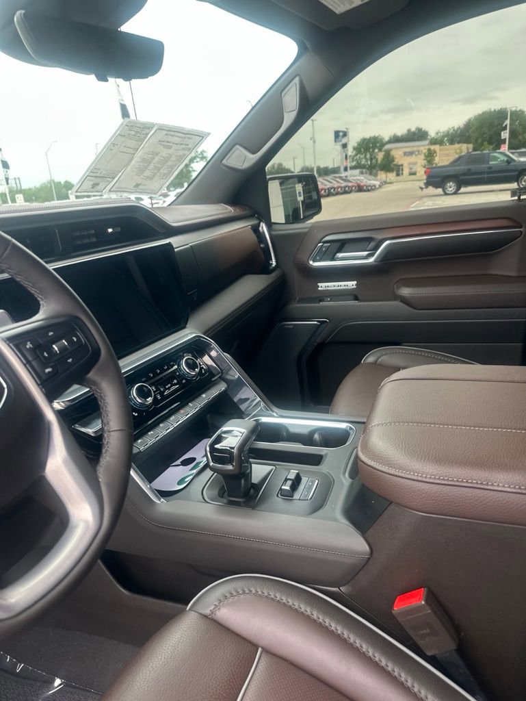 Used 2024 GMC Sierra 1500 Denali w/ Denali Reserve Package RWD image 9