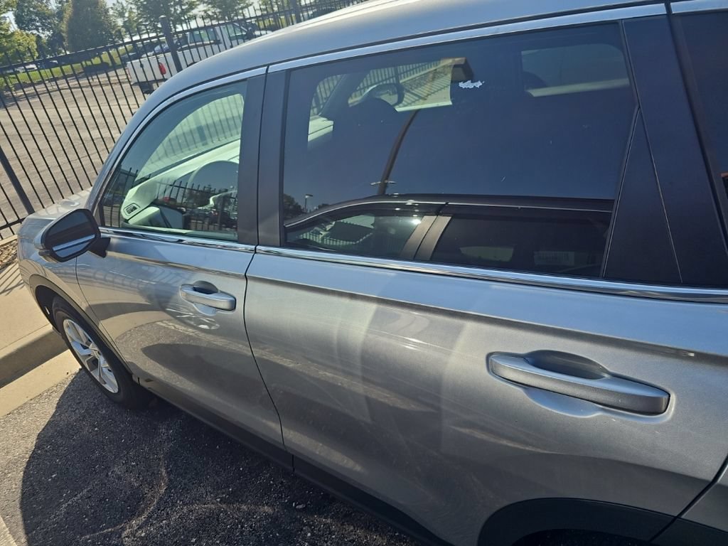 Used 2025 Honda CR-V LX image 8