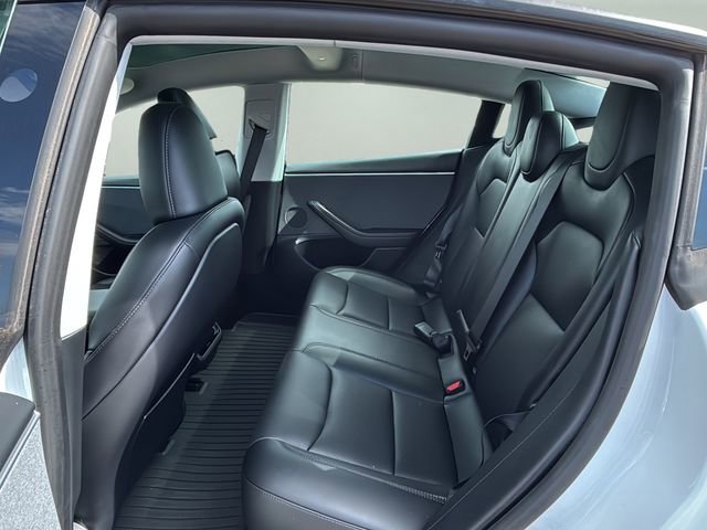 Used 2025 Tesla Model 3 image 18