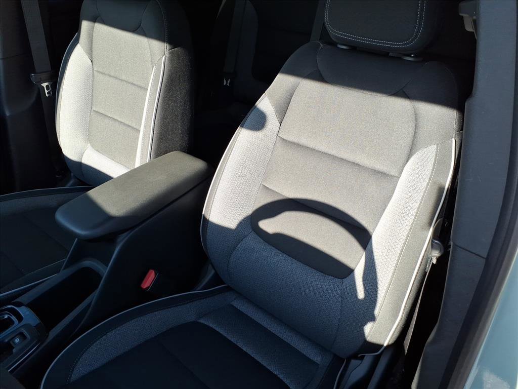Used 2025 Chevrolet TrailBlazer LT AWD/4WD image 16
