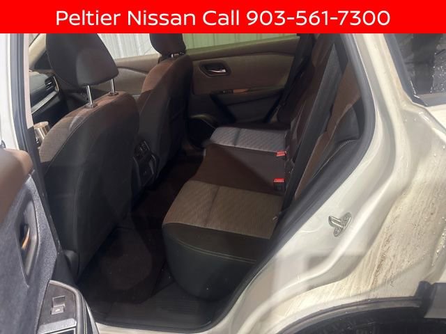 Certified 2023 Nissan Rogue SV FWD image 12