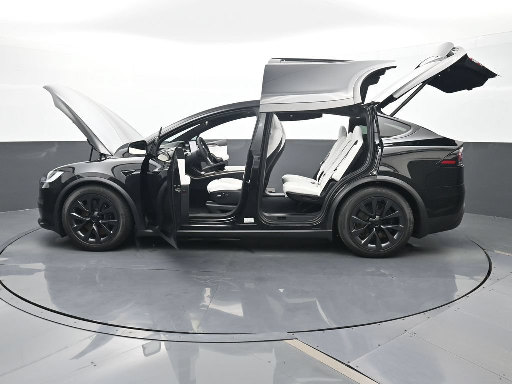 Used 2023 Tesla Model X AWD/4WD image 28