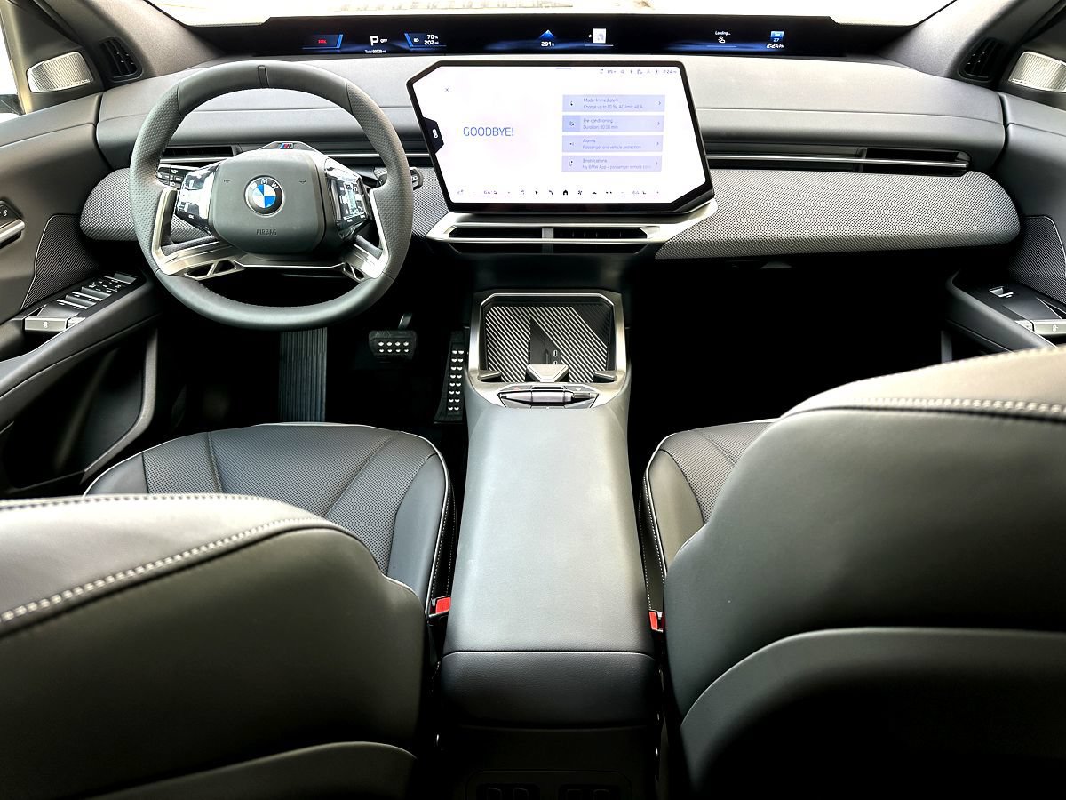 New 2027 BMW iX3 50 xDrive w/ M Sport Professional Package AWD/4WD image 19