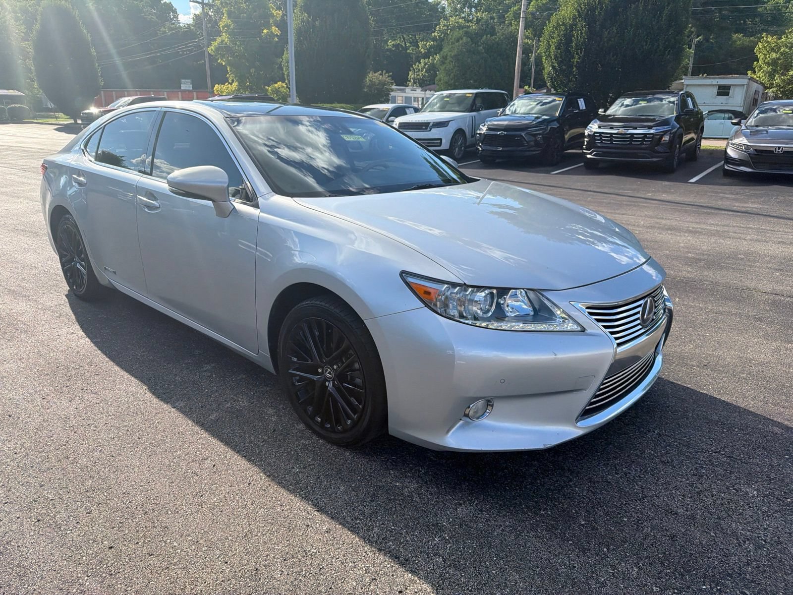 Used 2013 Lexus ES 300h w/ Luxury Pkg FWD image 7
