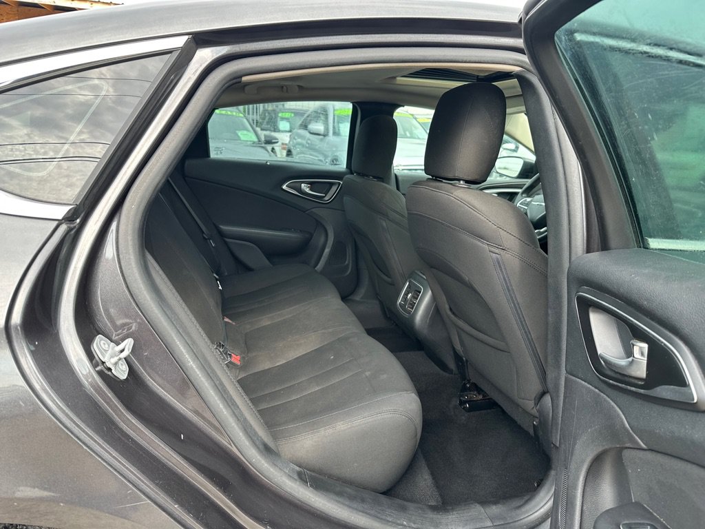Used 2016 Chrysler 200 Limited w/ Anniversary Edition FWD image 14