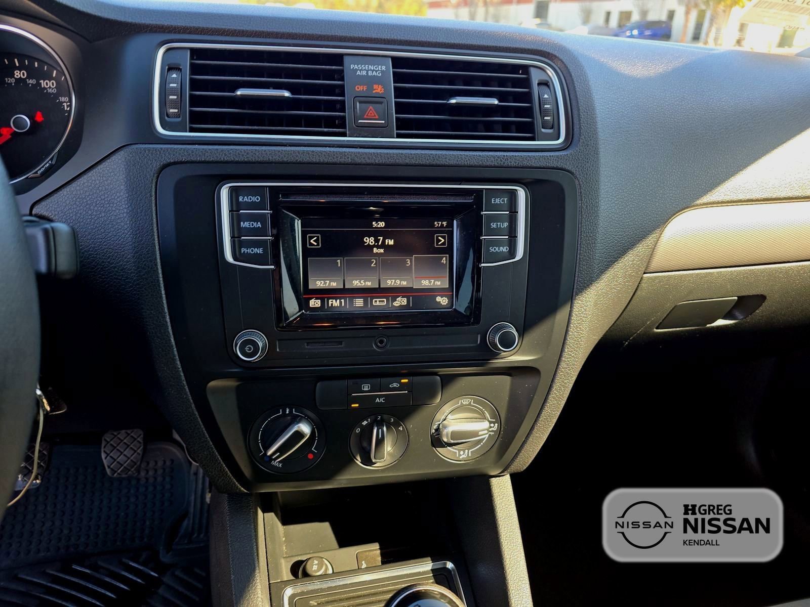 Used 2017 Volkswagen Jetta S image 14