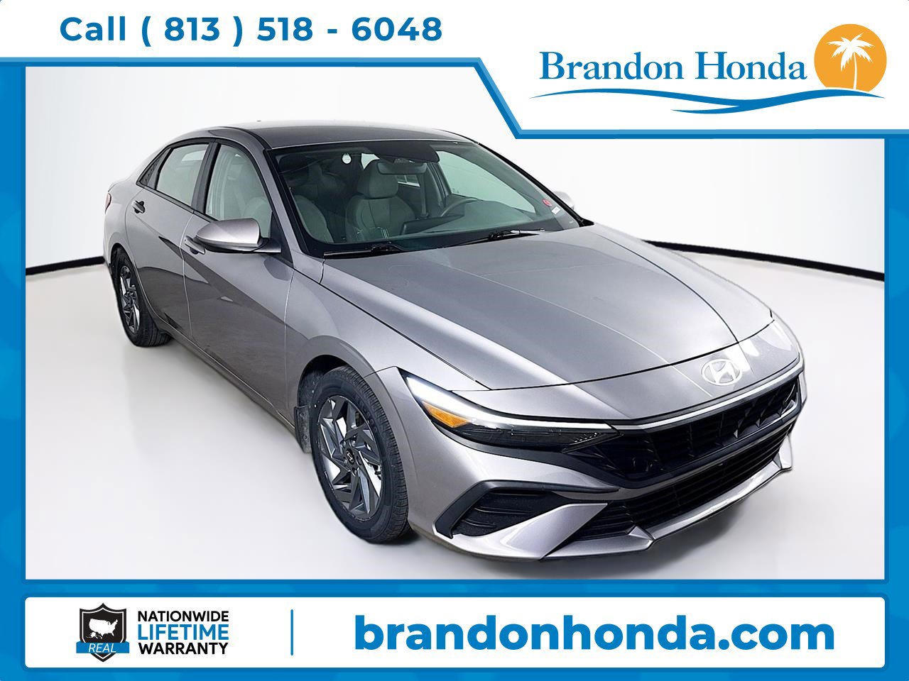 Used 2025 Hyundai Elantra Blue image 1