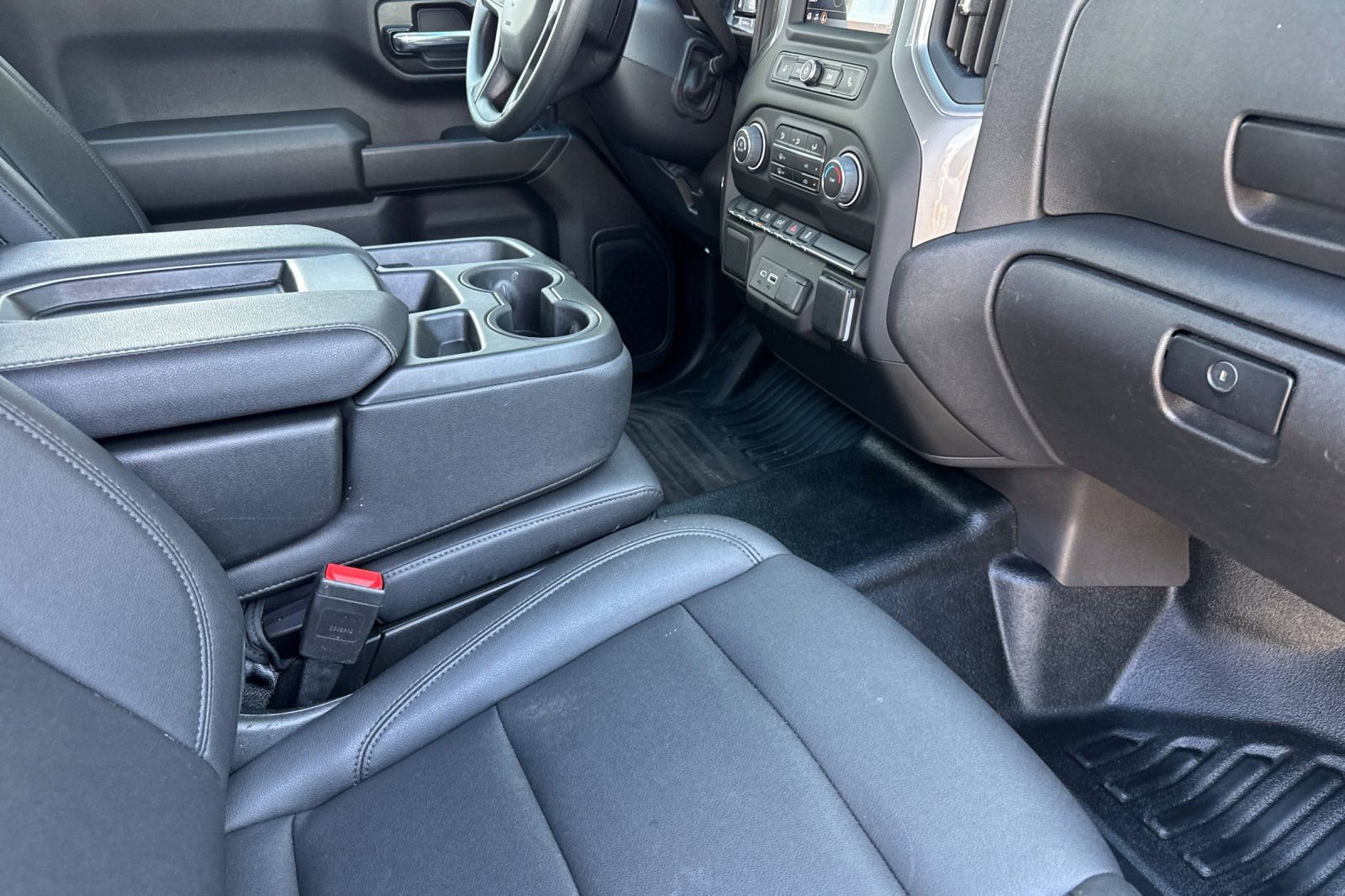 Used 2022 Chevrolet Silverado 1500 W/T w/ WT Value Package AWD/4WD image 14