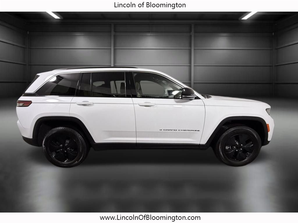 Used 2024 Jeep Grand Cherokee Limited 4xe image 8