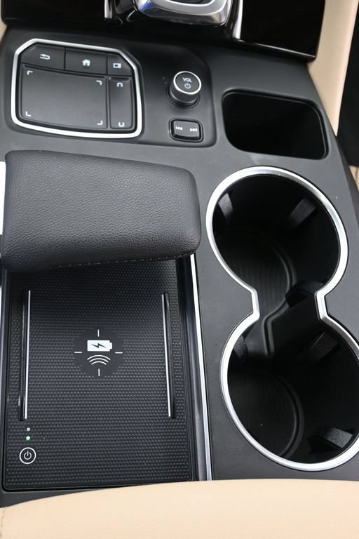 Used 2024 Acura MDX SH-AWD image 16