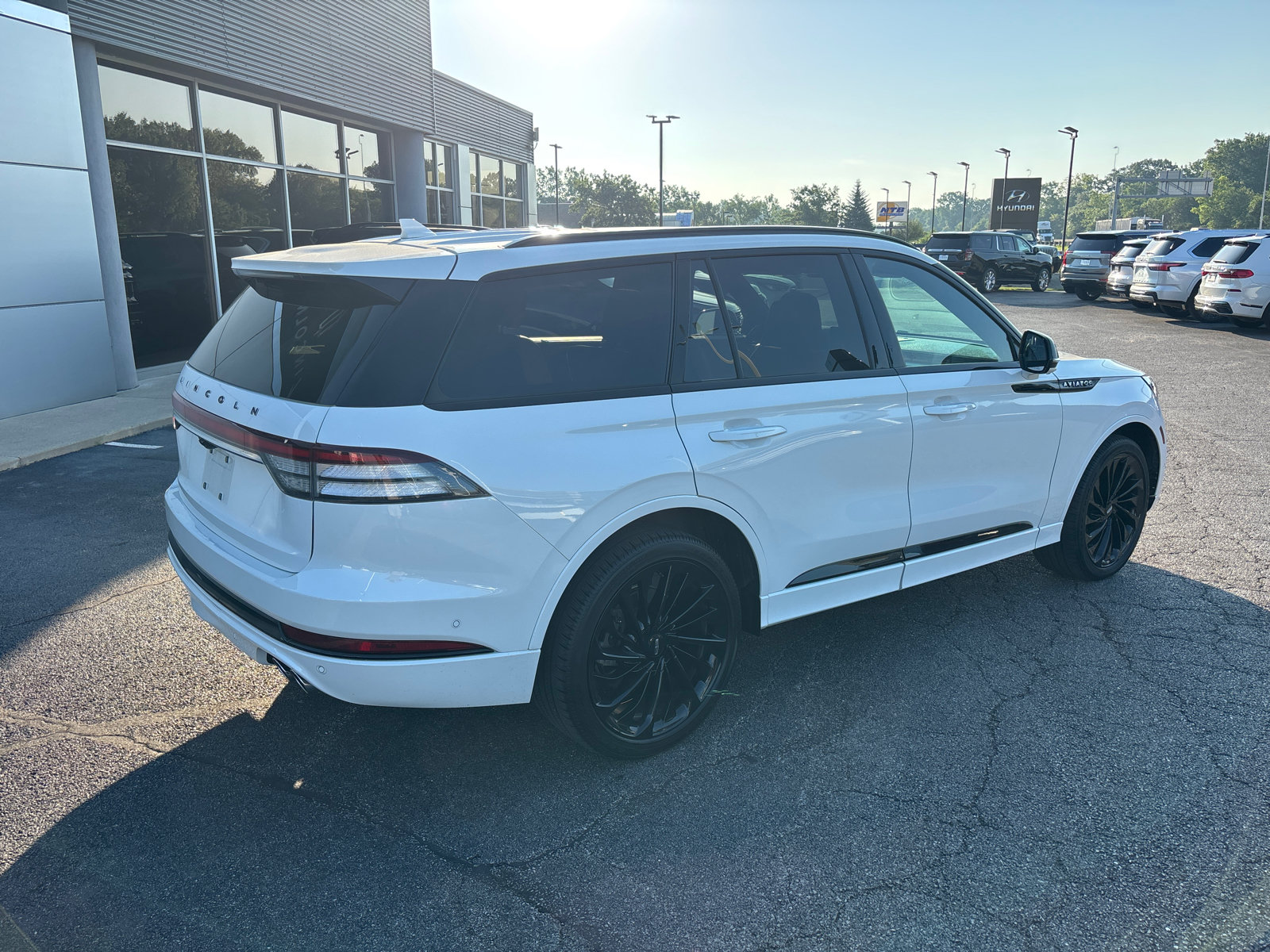 Certified 2024 Lincoln Aviator Black Label w/ Jet Package AWD/4WD image 7
