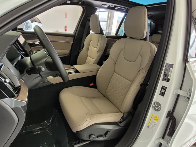 New 2026 Volvo XC90 B6 Plus w/ Protection Package Premier AWD/4WD image 6