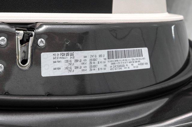 Used 2019 Chrysler Pacifica Touring-L FWD image 56