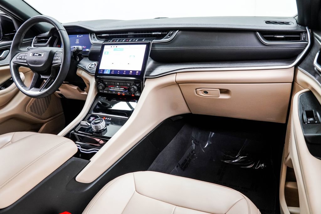 Used 2023 Jeep Grand Cherokee L Limited image 22