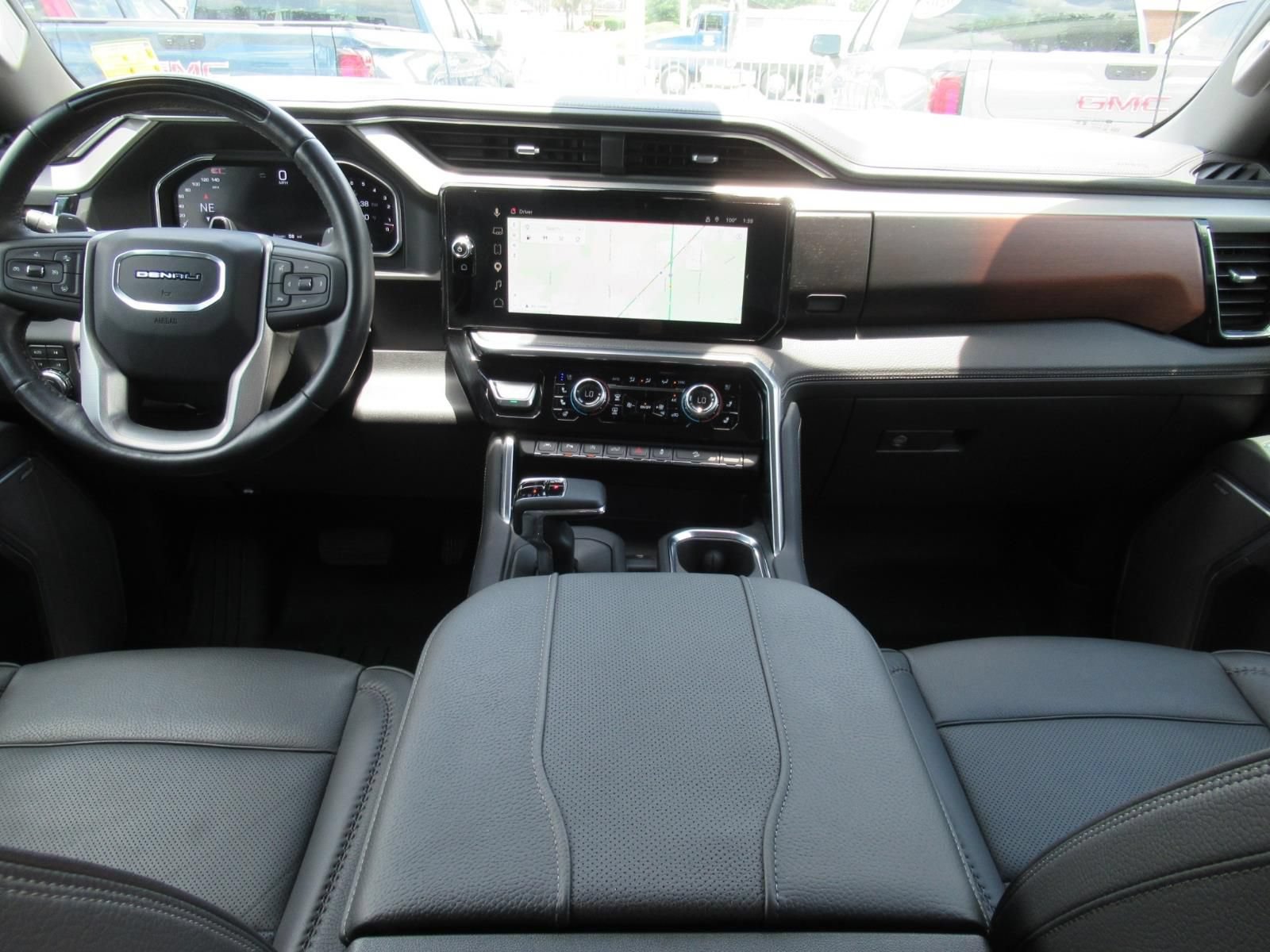Used 2026 GMC Sierra 1500 Denali AWD/4WD image 12