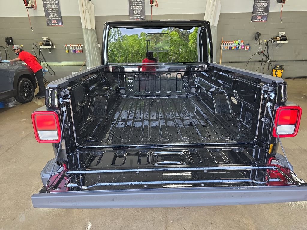 New 2026 Jeep Gladiator Sport AWD/4WD image 13