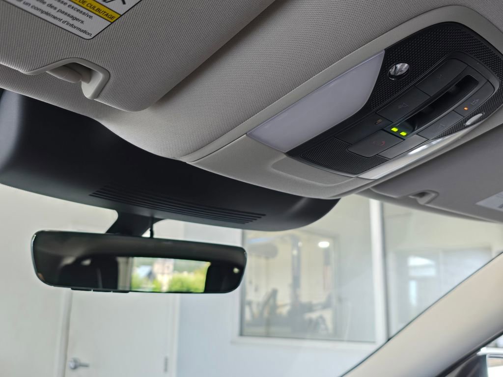New 2026 INFINITI QX60 Luxe w/ Family Package image 17