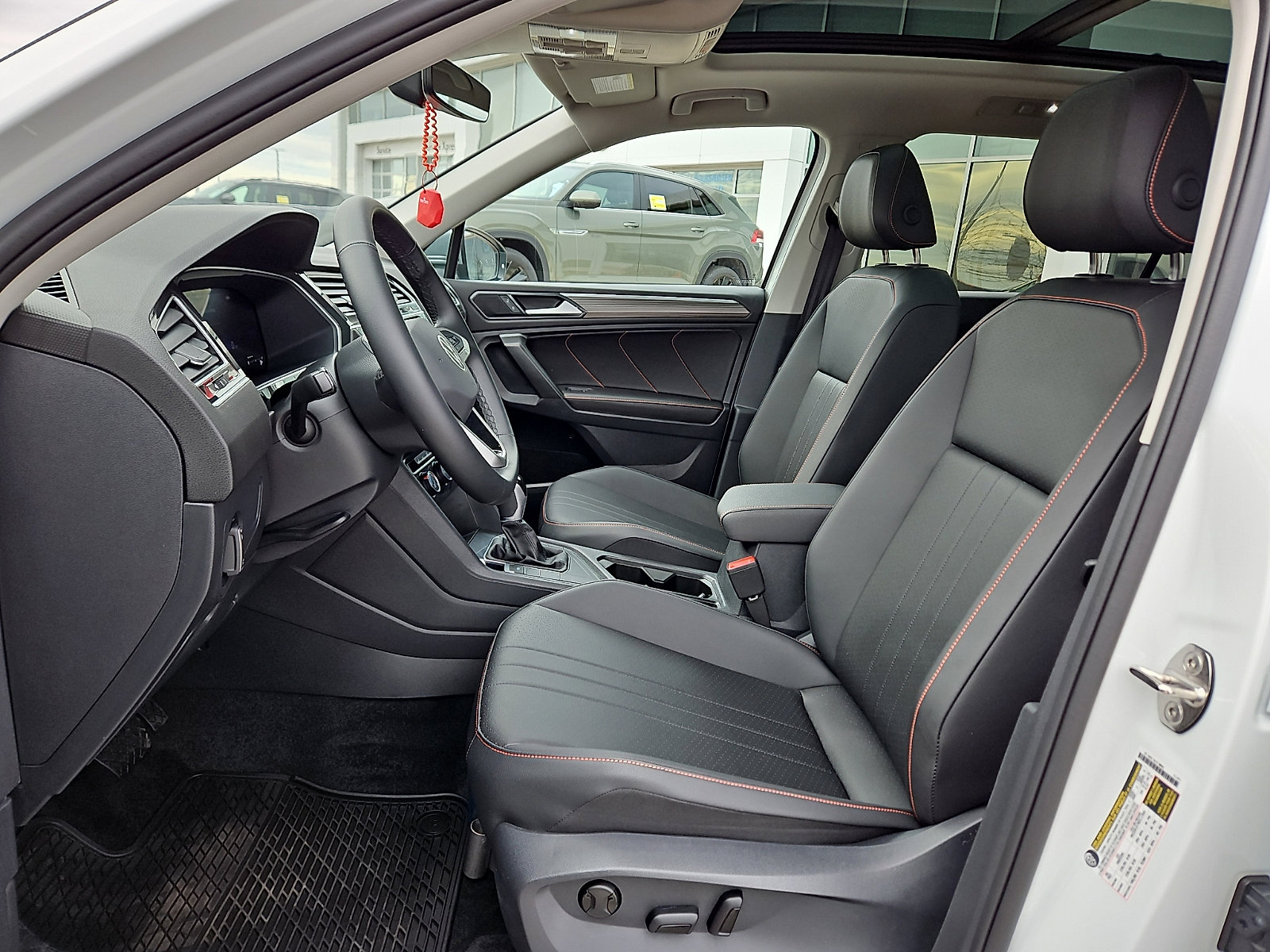 Certified 2024 Volkswagen Tiguan Wolfsburg Edition w/ Panoramic Sunroof Package image 11