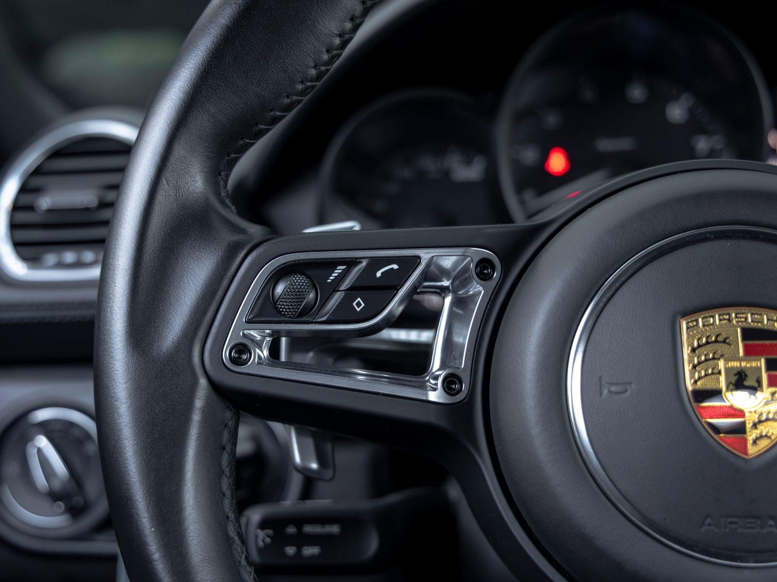 Used 2021 Porsche 718 Boxster Spyder RWD image 29
